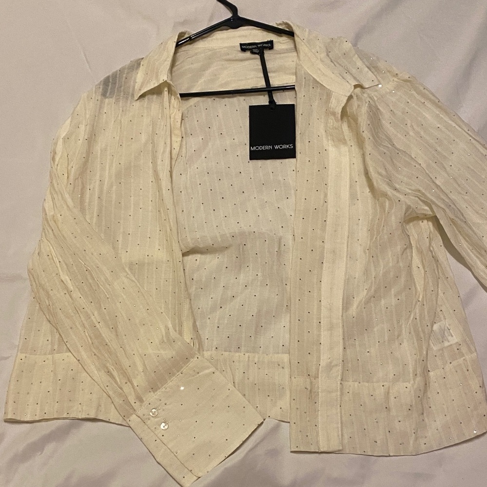Modern Works Women's Cream Long Sleeve Top